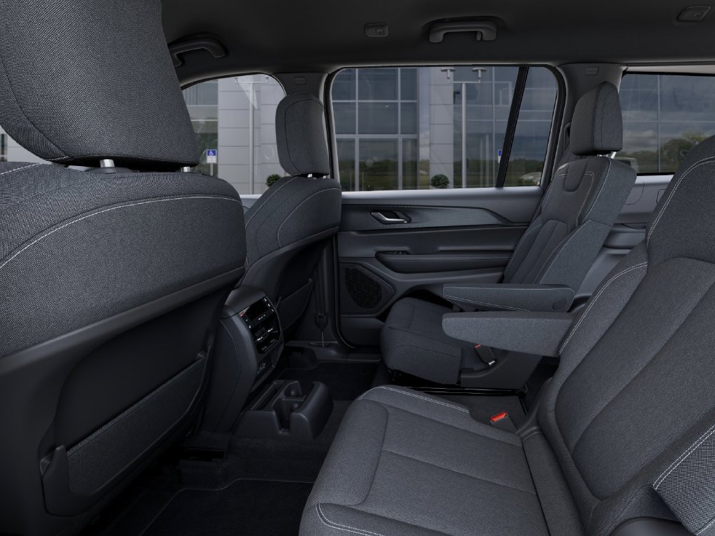 New 2026 Jeep Grand Cherokee L Laredo AWD/4WD image 30