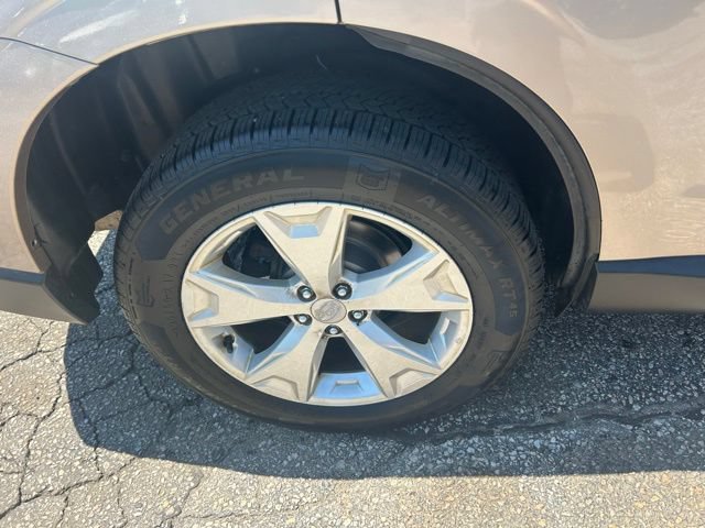 Used 2016 Subaru Forester 2.5i w/ Alloy Wheel Package AWD/4WD image 4