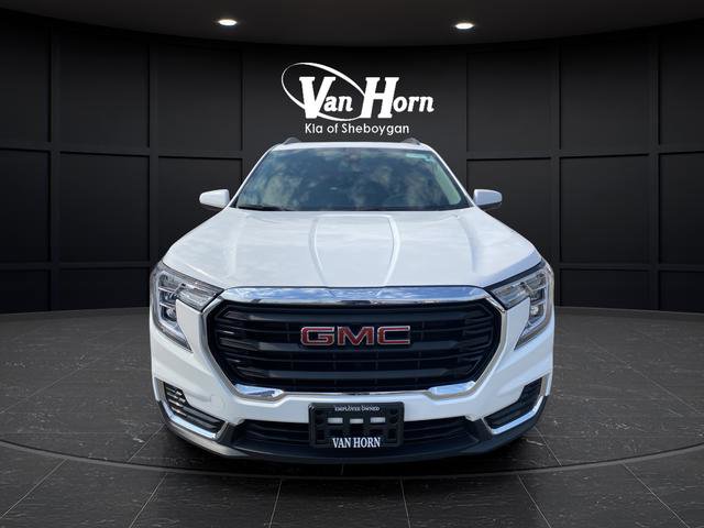 Used 2022 GMC Terrain SLE w/ Driver Convenience Package image 3