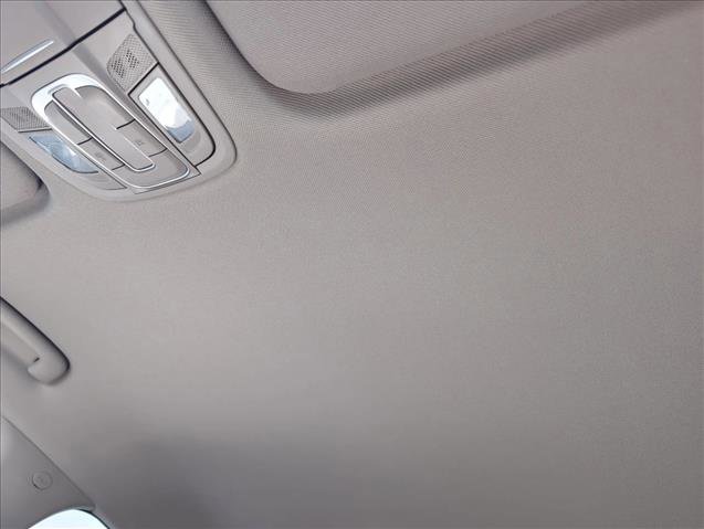 Used 2020 Hyundai Santa Fe SEL w/ Convenience Package image 16