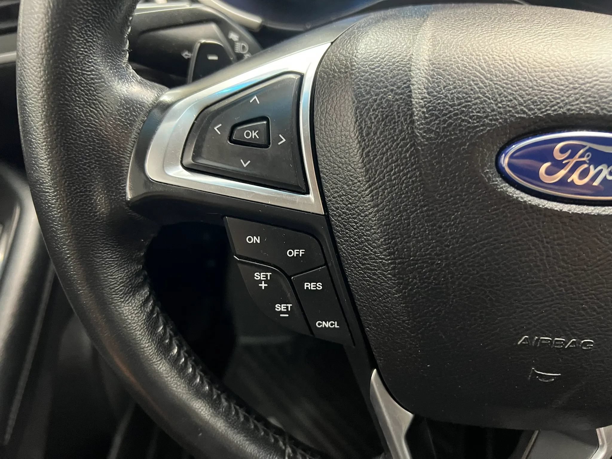 Used 2016 Ford Edge SEL w/ Utility Package FWD image 18