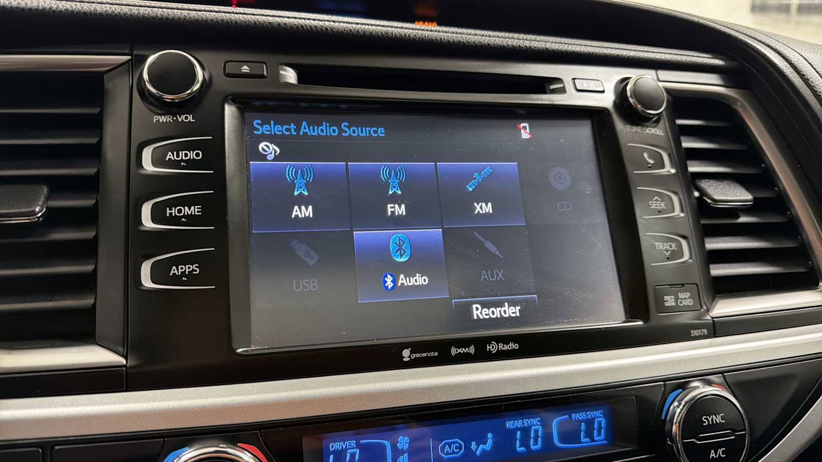 Certified 2017 Toyota Highlander SE AWD/4WD image 18