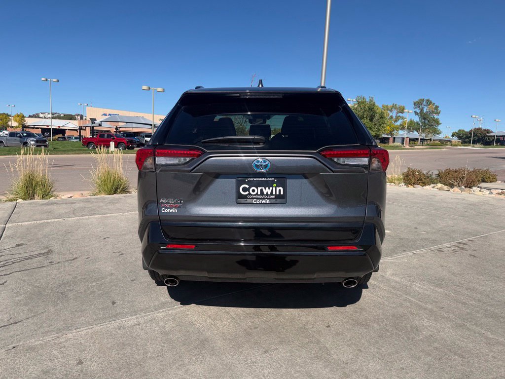 Used 2024 Toyota RAV4 SE w/ Weather & Moonroof Package AWD/4WD image 8
