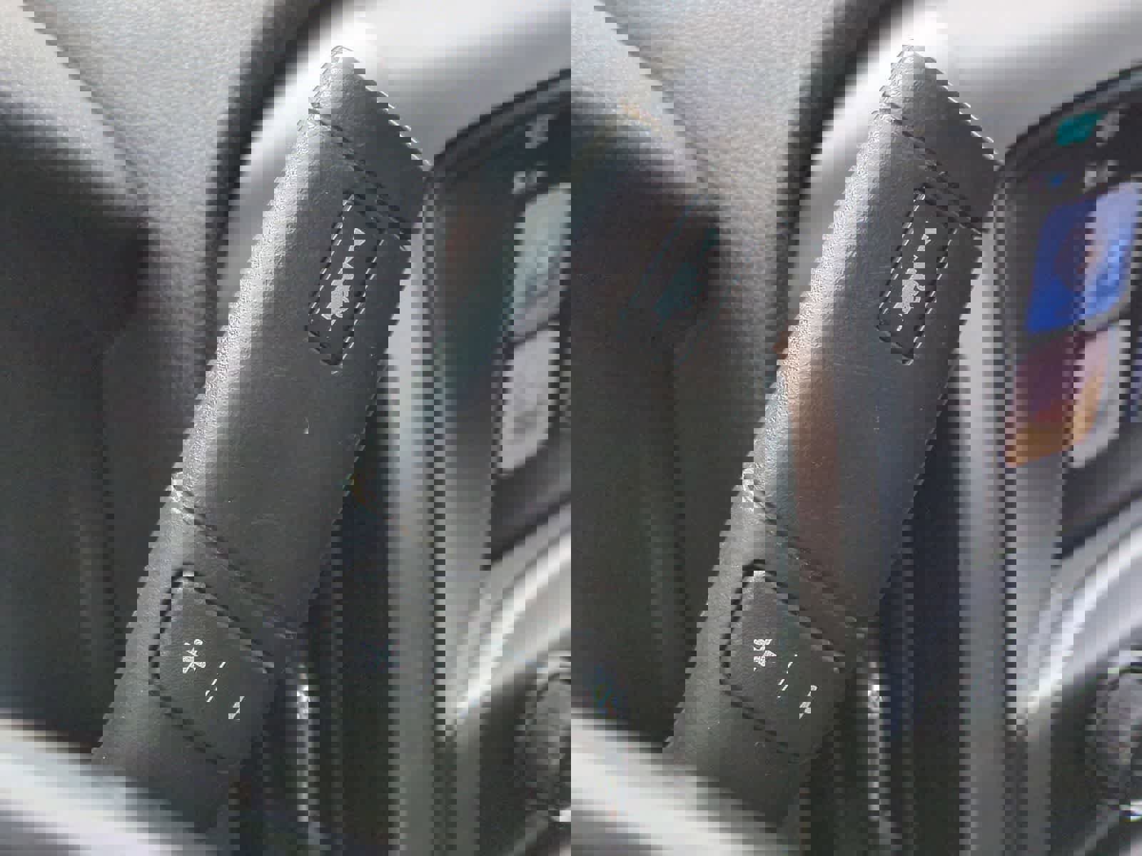 Used 2018 Chevrolet Silverado 1500 LT AWD/4WD image 32