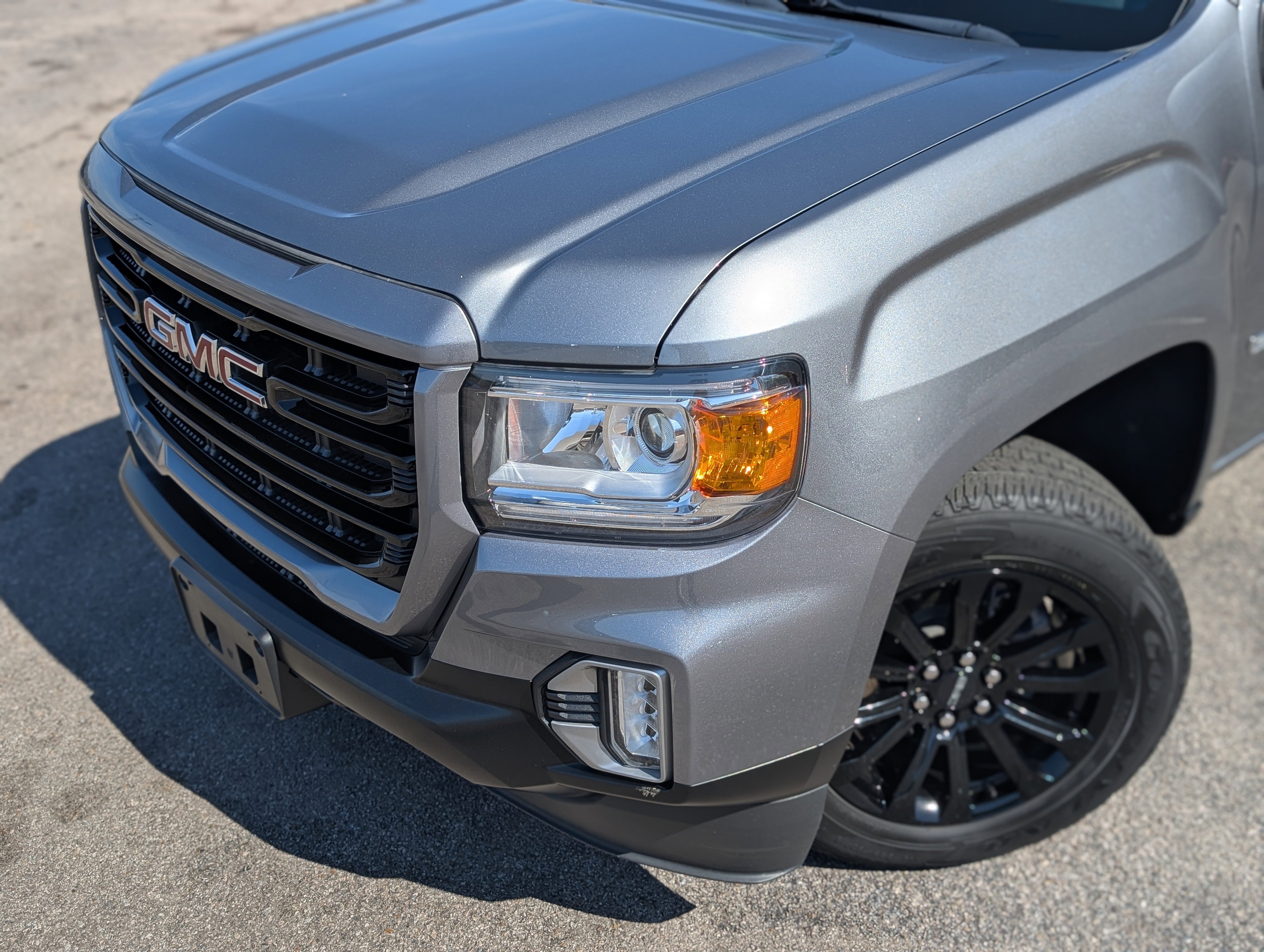 Used 2022 GMC Canyon Elevation image 13