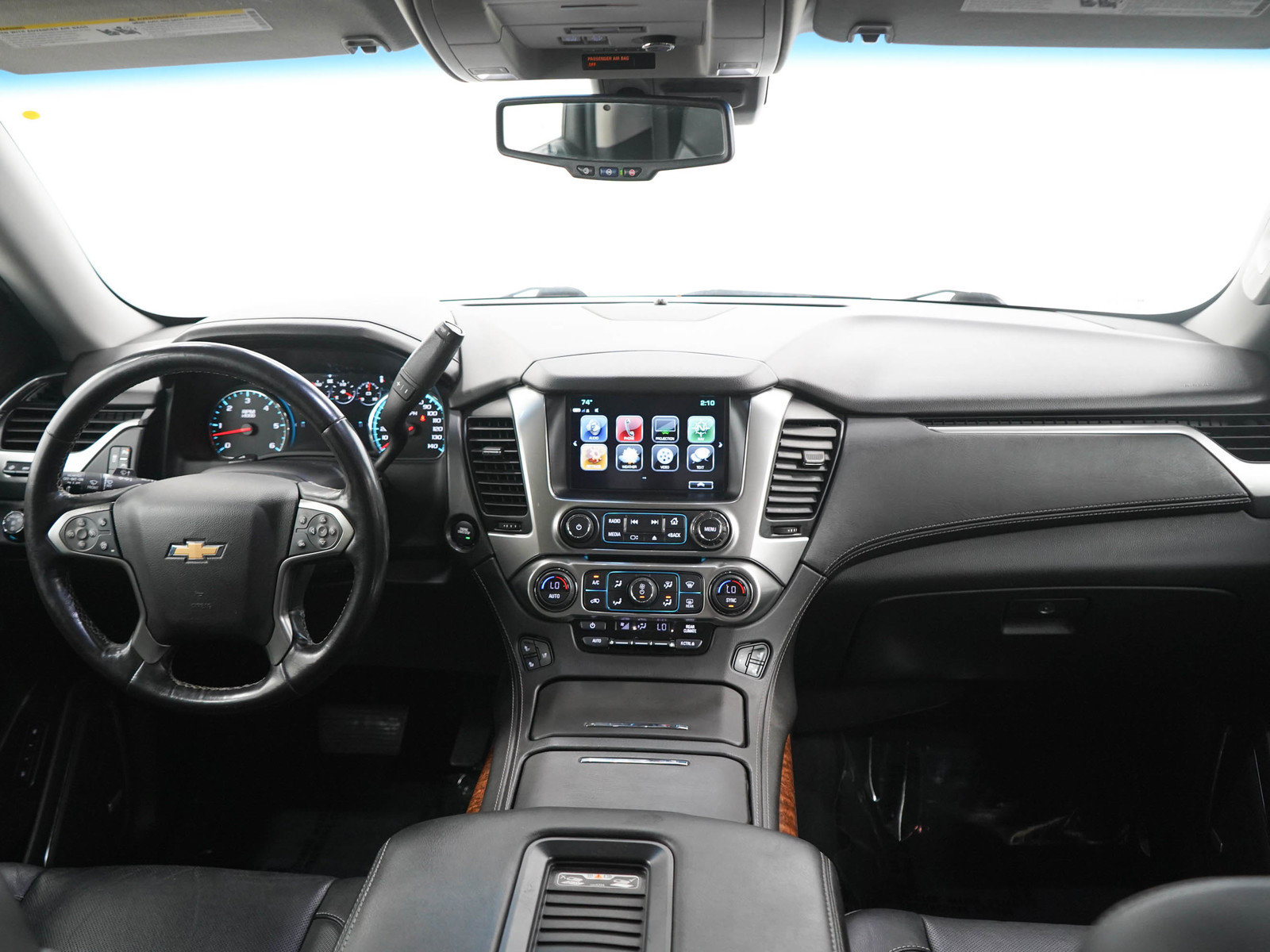 Used 2019 Chevrolet Suburban Premier AWD/4WD image 14