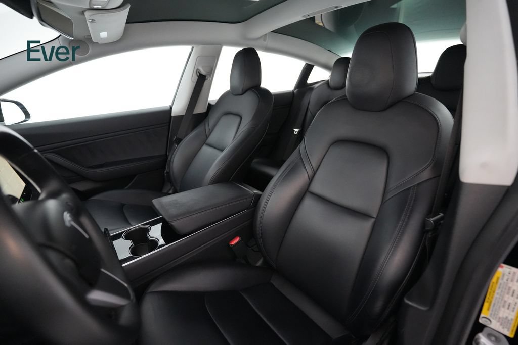 Used 2018 Tesla Model 3 Mid Range RWD image 4