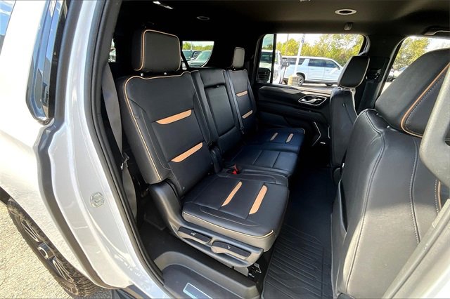 Used 2024 GMC Yukon XL AT4 w/ Technology Package image 25
