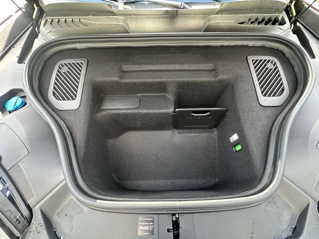 Used 2026 Porsche Macan Electric RWD image 43