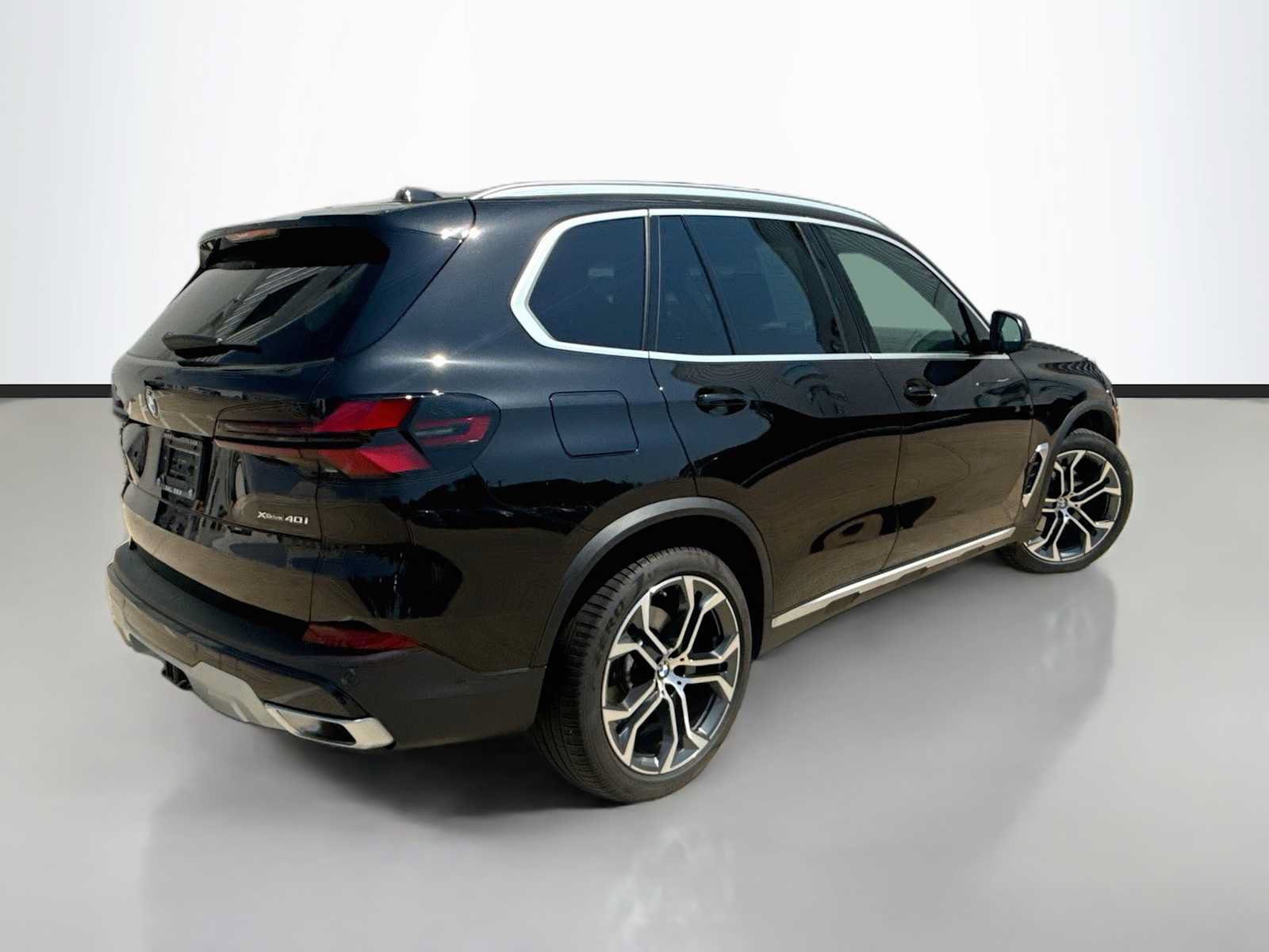 Used 2026 BMW X5 xDrive40i AWD/4WD image 3