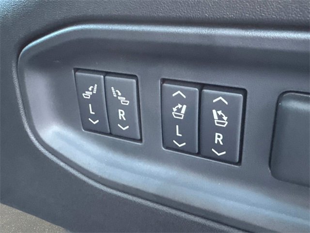 New 2026 Cadillac Vistiq Luxury w/ LPO, Floor Liner Package image 7