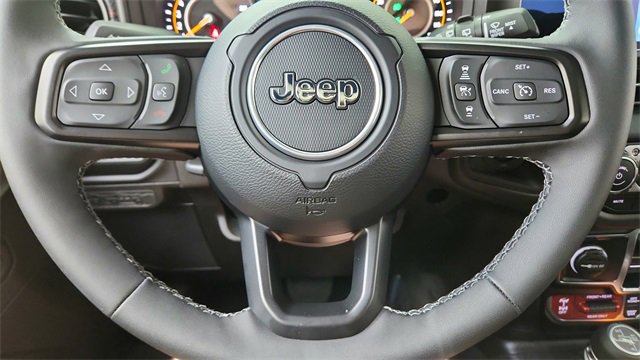 Used 2025 Jeep Wrangler Unlimited Rubicon image 40