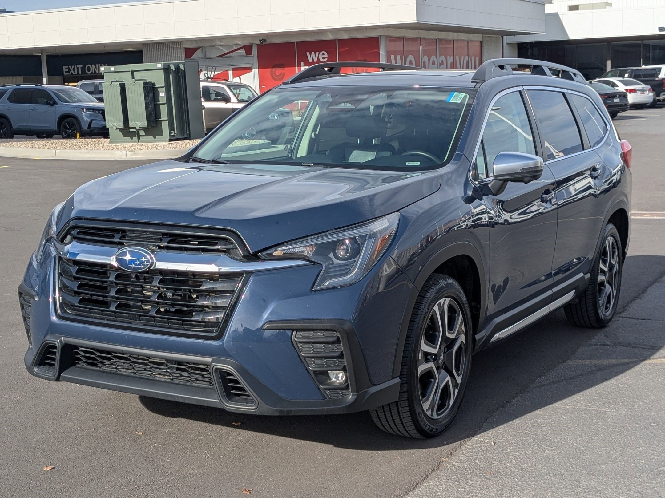 Used 2023 Subaru Ascent Limited w/ Technology Package image 8