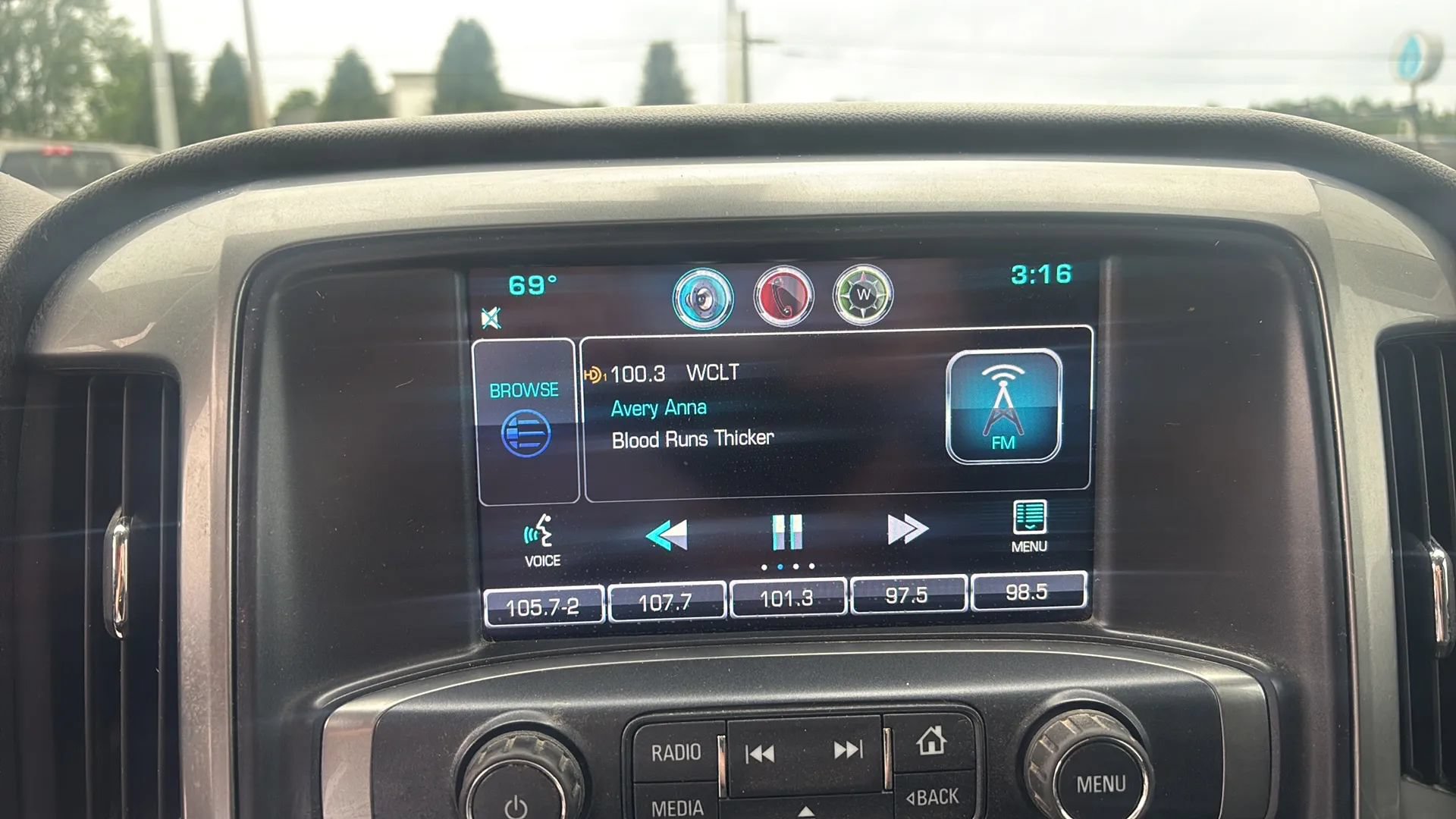 Used 2016 Chevrolet Silverado 2500 LT AWD/4WD image 26