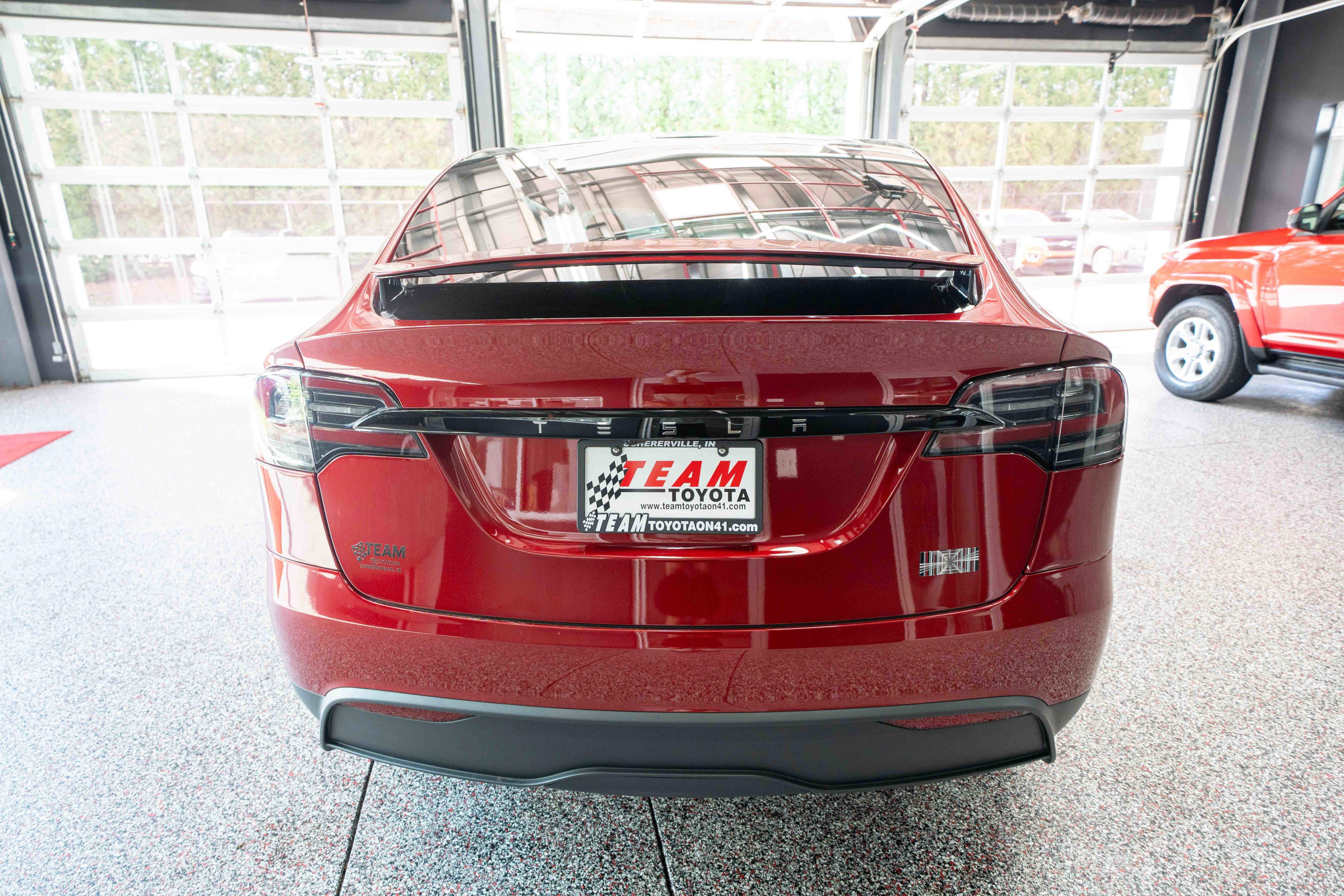 Used 2023 Tesla Model X Plaid image 3