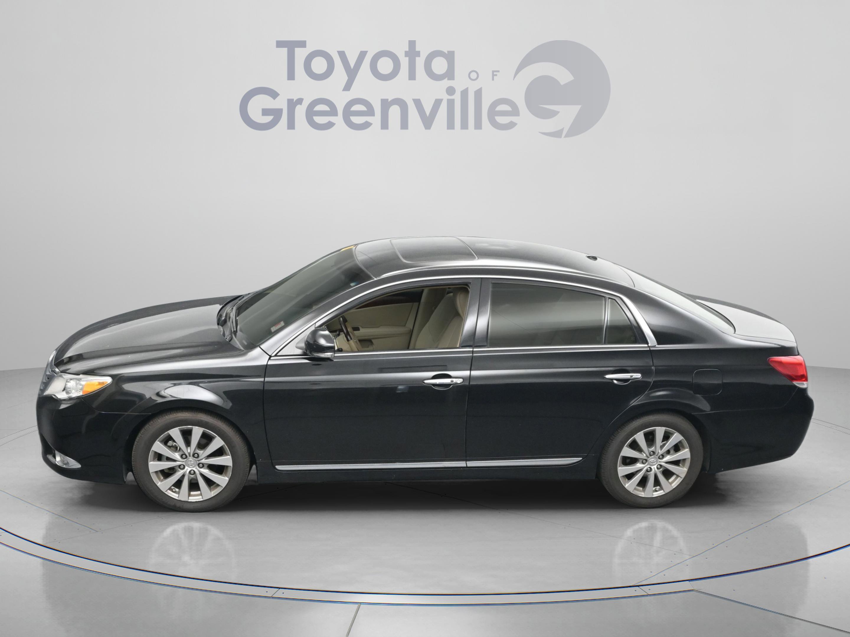 Used 2011 Toyota Avalon Limited FWD image 2