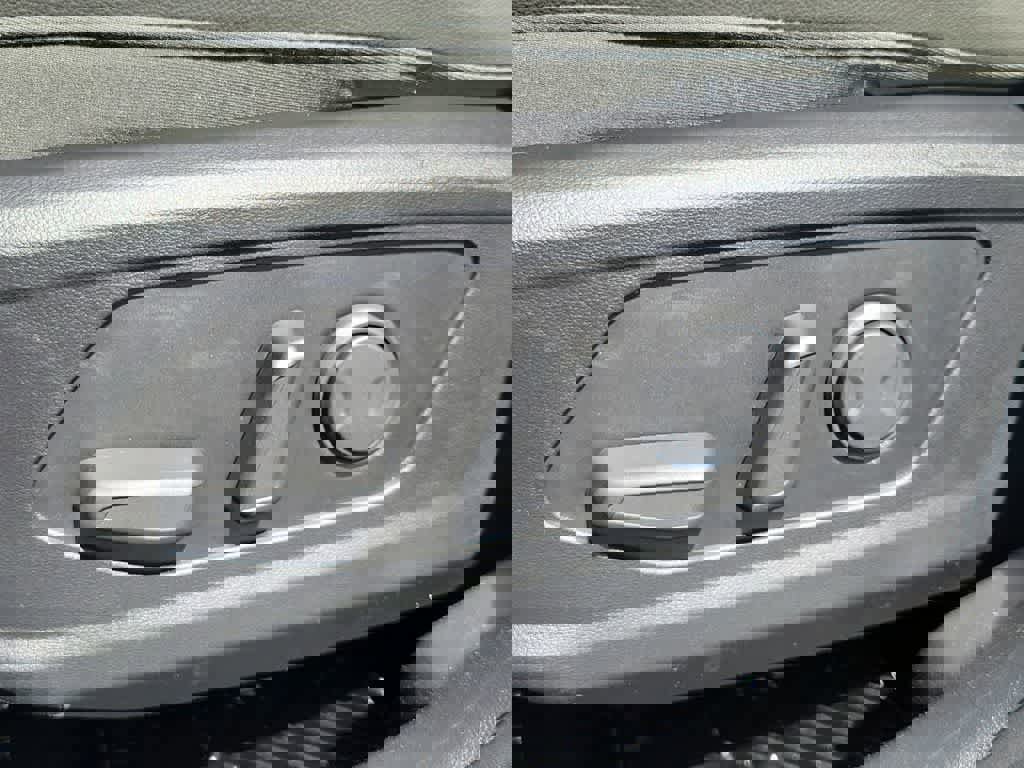 New 2025 Hyundai Santa Cruz Limited image 17