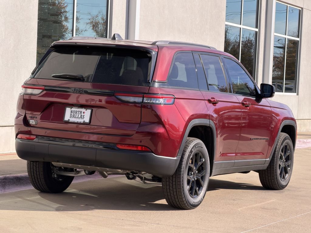 New 2025 Jeep Grand Cherokee Altitude image 5