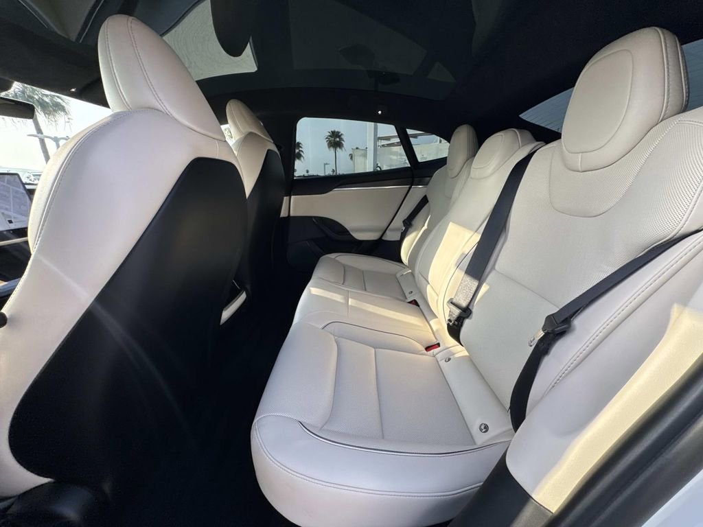 Used 2021 Tesla Model S Plaid image 12