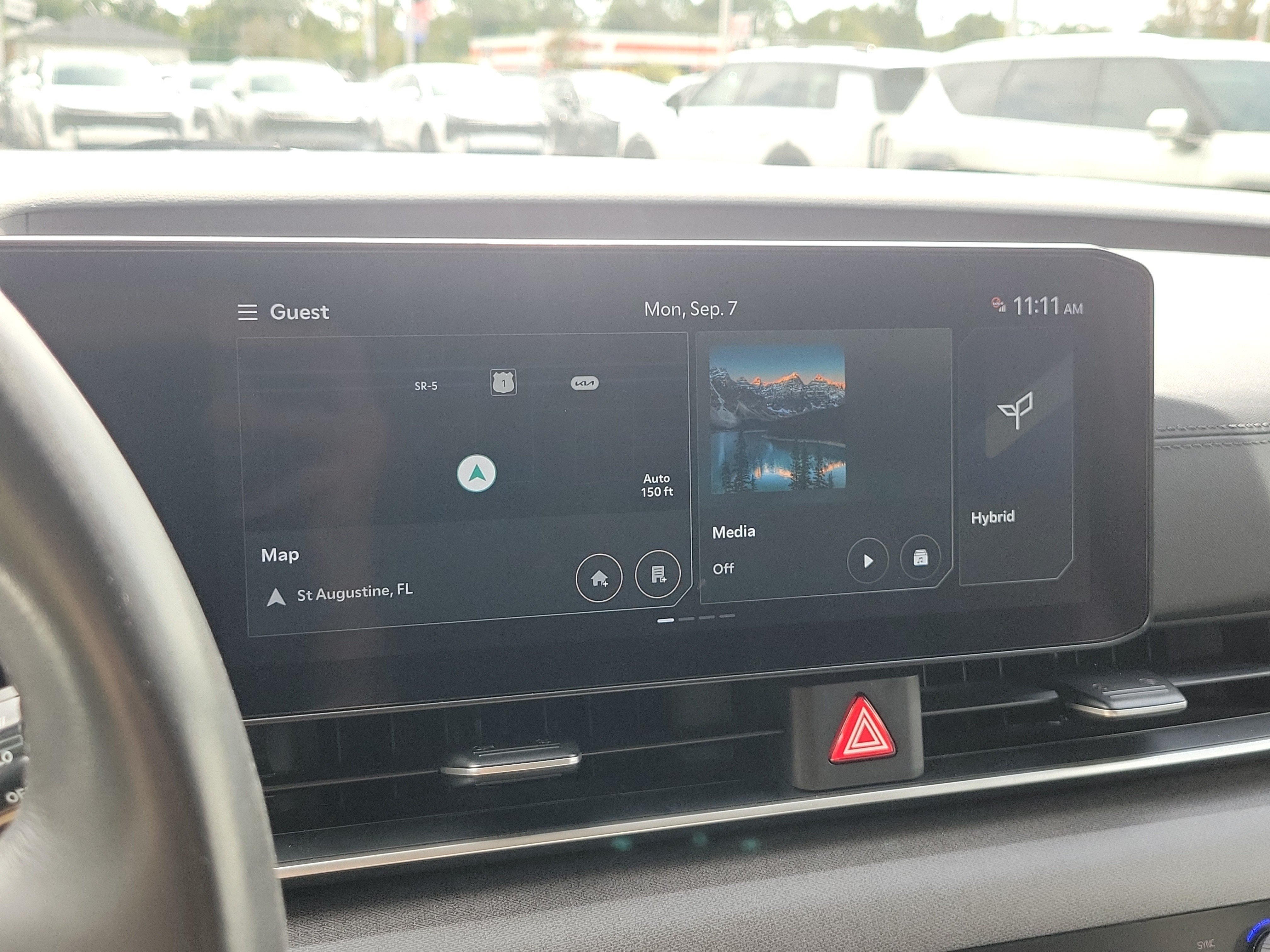 Certified 2025 Kia Carnival EX FWD image 30