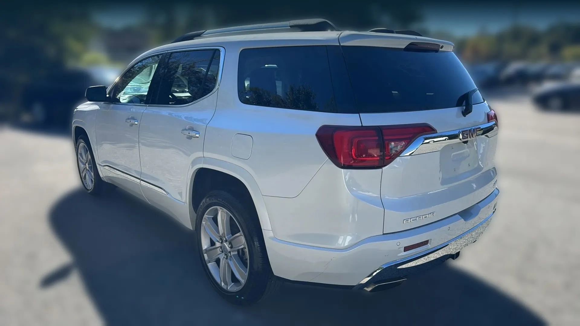 Used 2017 GMC Acadia Denali w/ Technology Package image 7