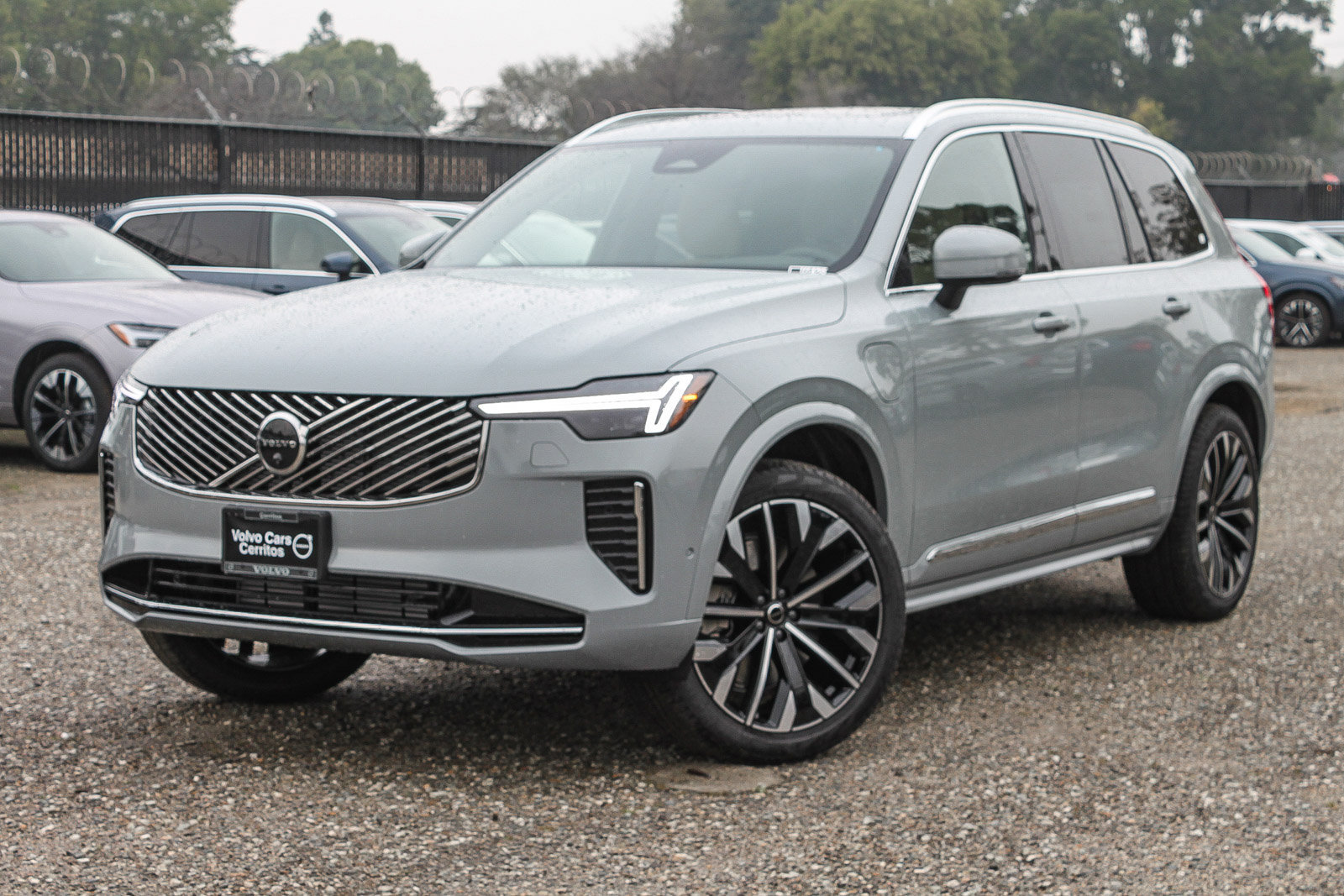 New 2026 Volvo XC90 T8 Plus w/ Protection Package AWD/4WD image 1