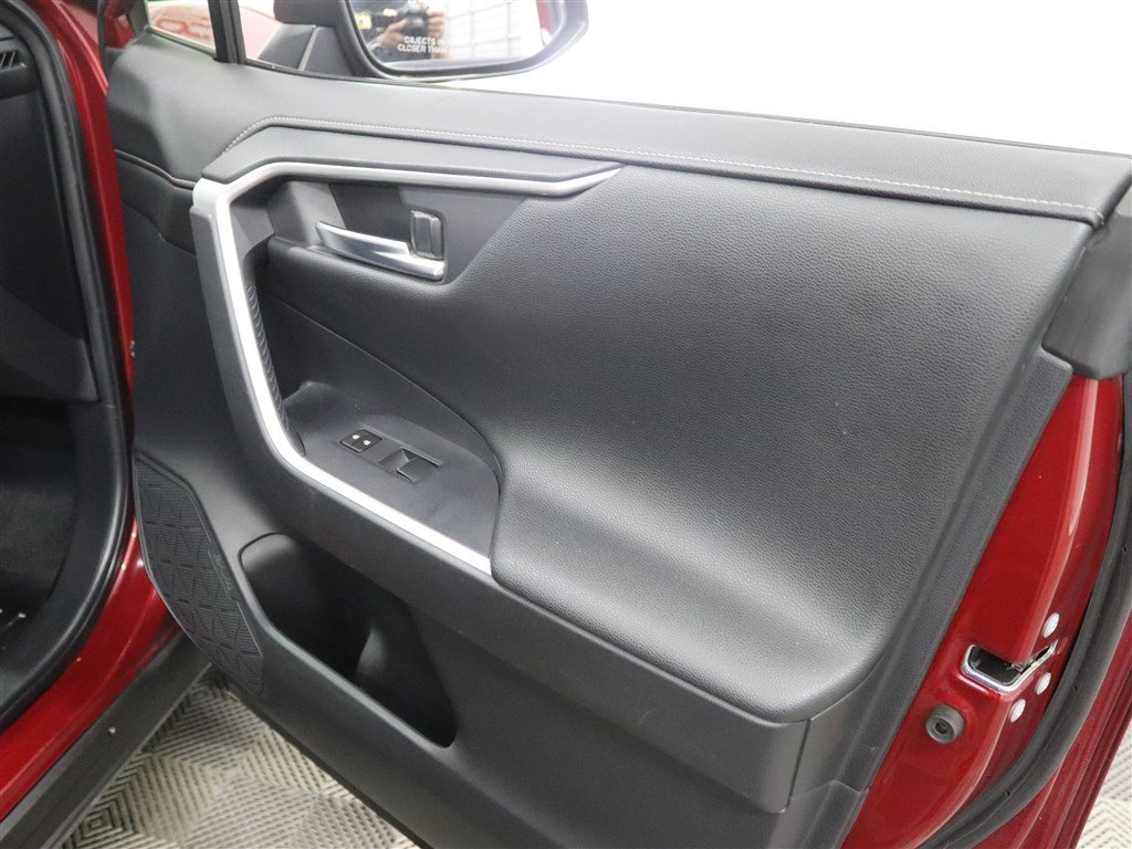 Used 2019 Toyota RAV4 Limited AWD/4WD image 29