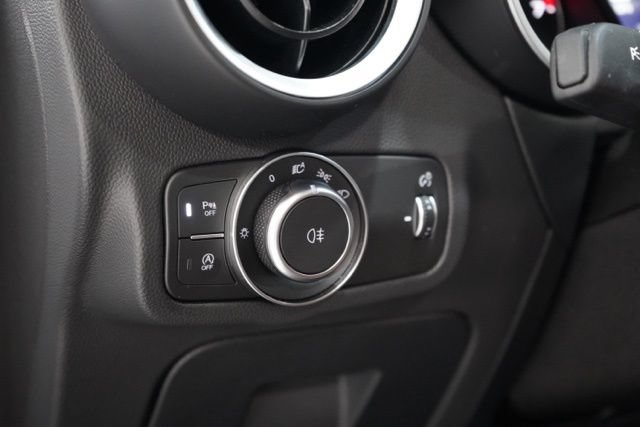 Used 2023 Alfa Romeo Stelvio Ti AWD/4WD image 20