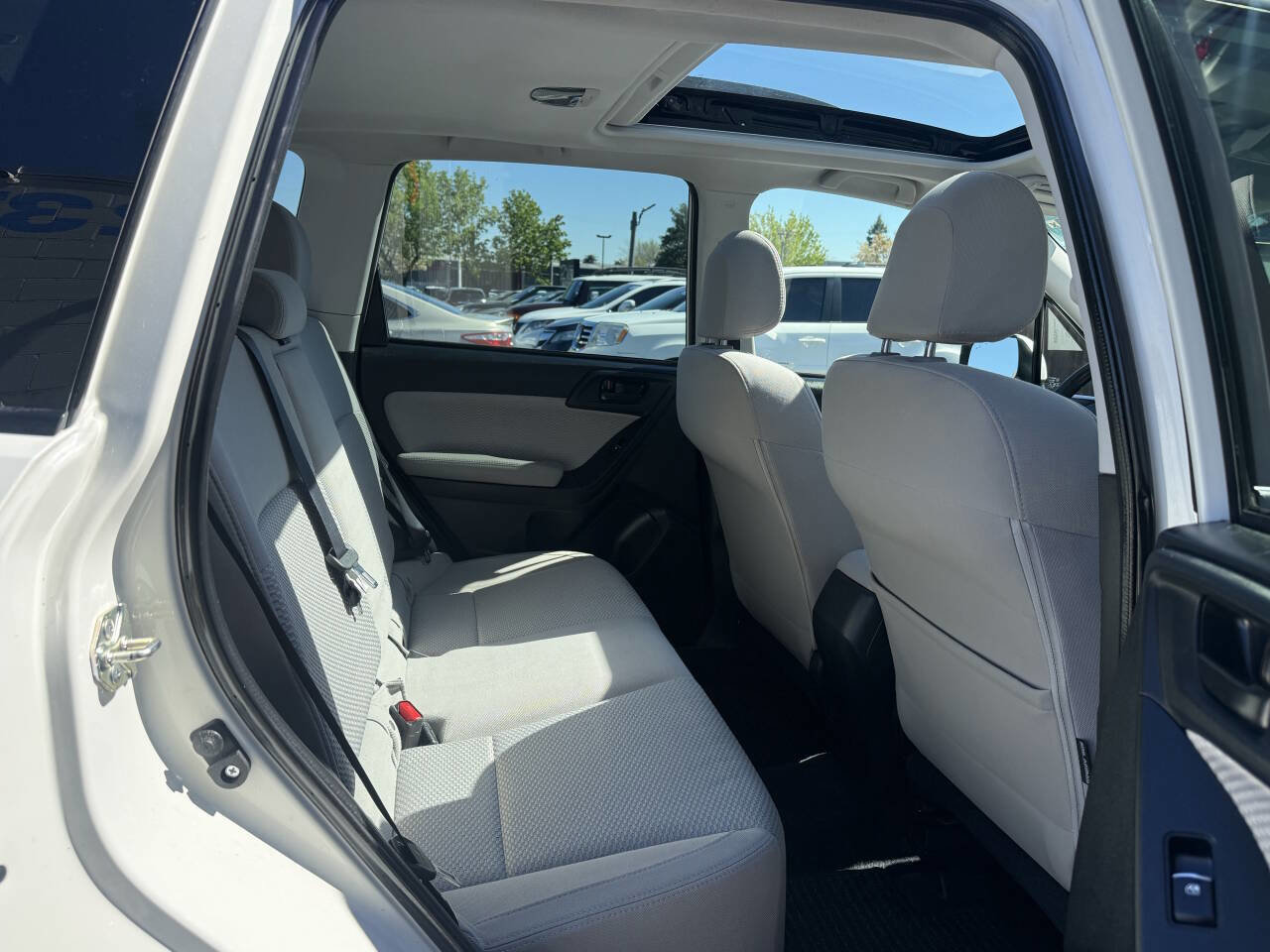 Used 2017 Subaru Forester 2.5i Premium AWD/4WD image 17