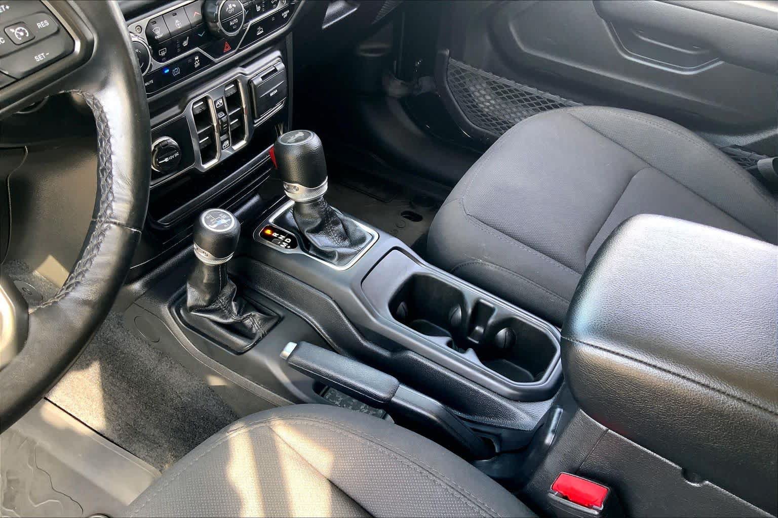 Used 2023 Jeep Wrangler Unlimited w/ Cold Weather Group AWD/4WD image 17
