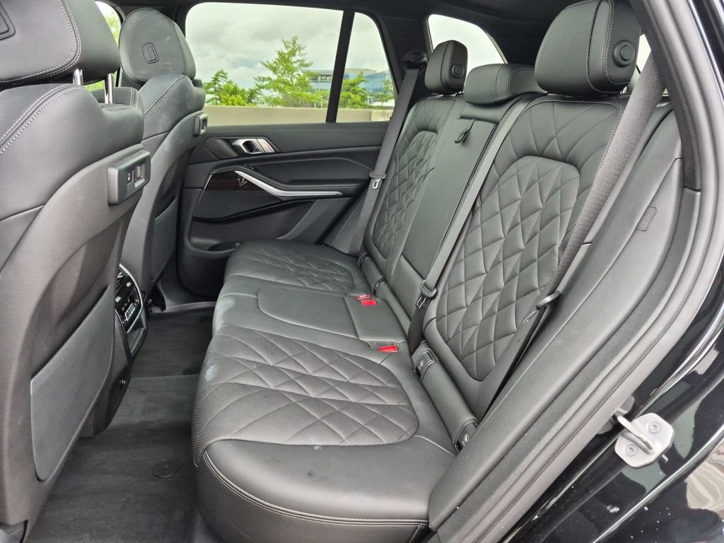 Used 2023 BMW X5 xDrive40i w/ Premium Package AWD/4WD image 10