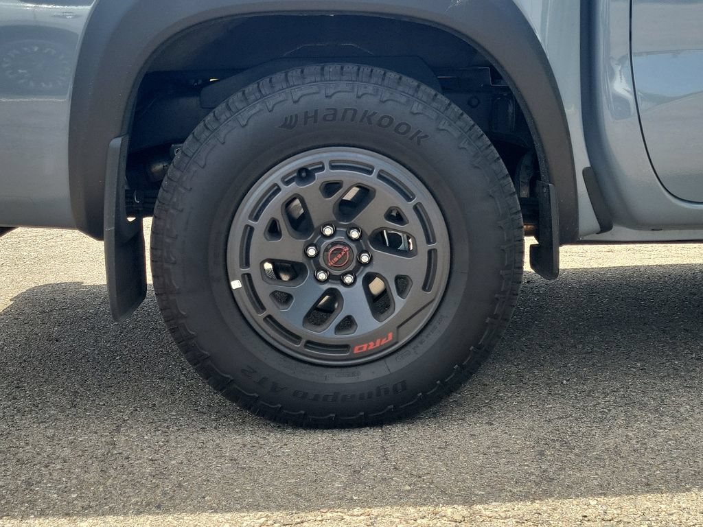 Used 2025 Nissan Frontier Pro-X RWD image 4