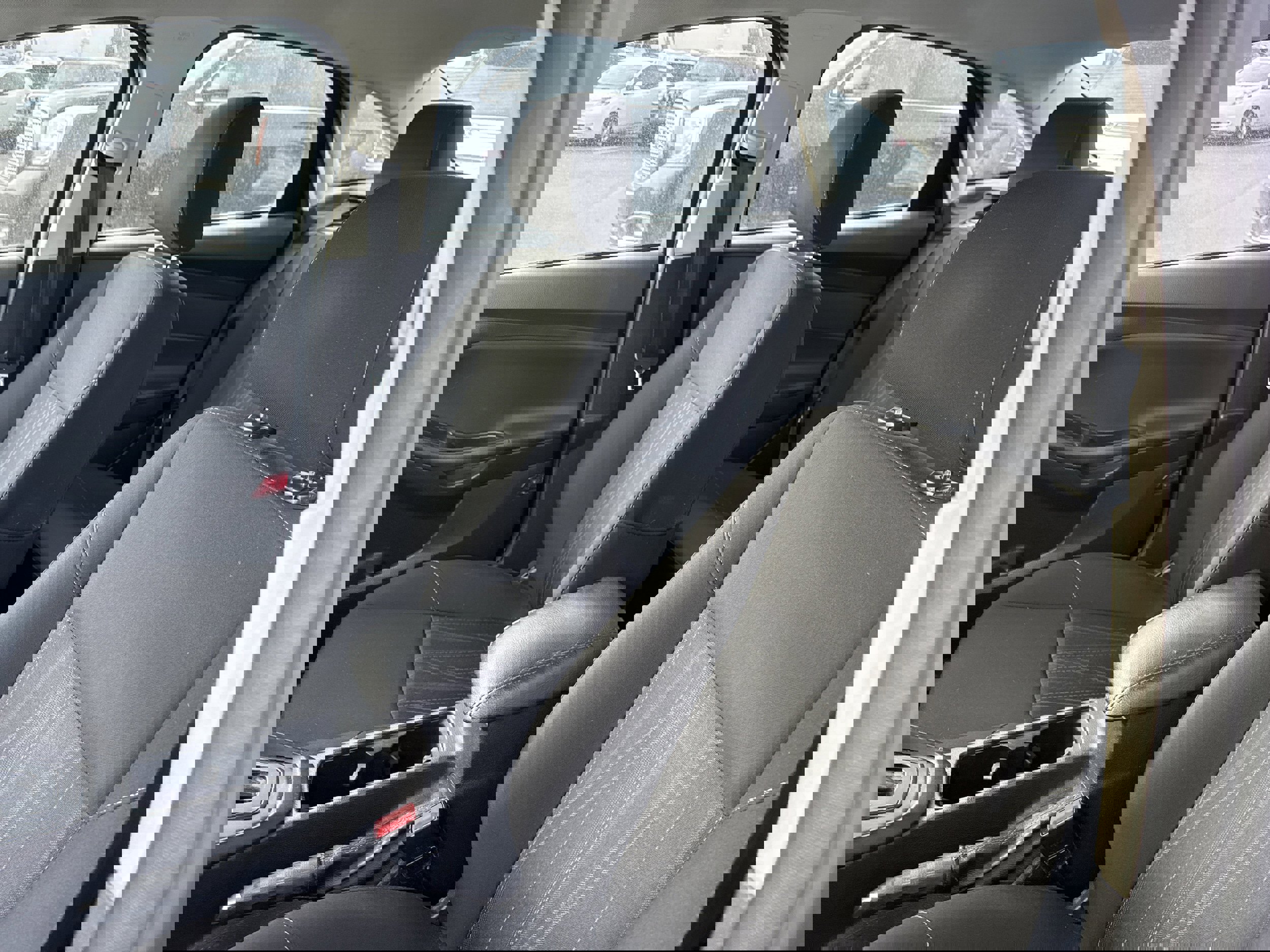 Used 2018 Ford Focus SE w/ SE Winter Package image 8