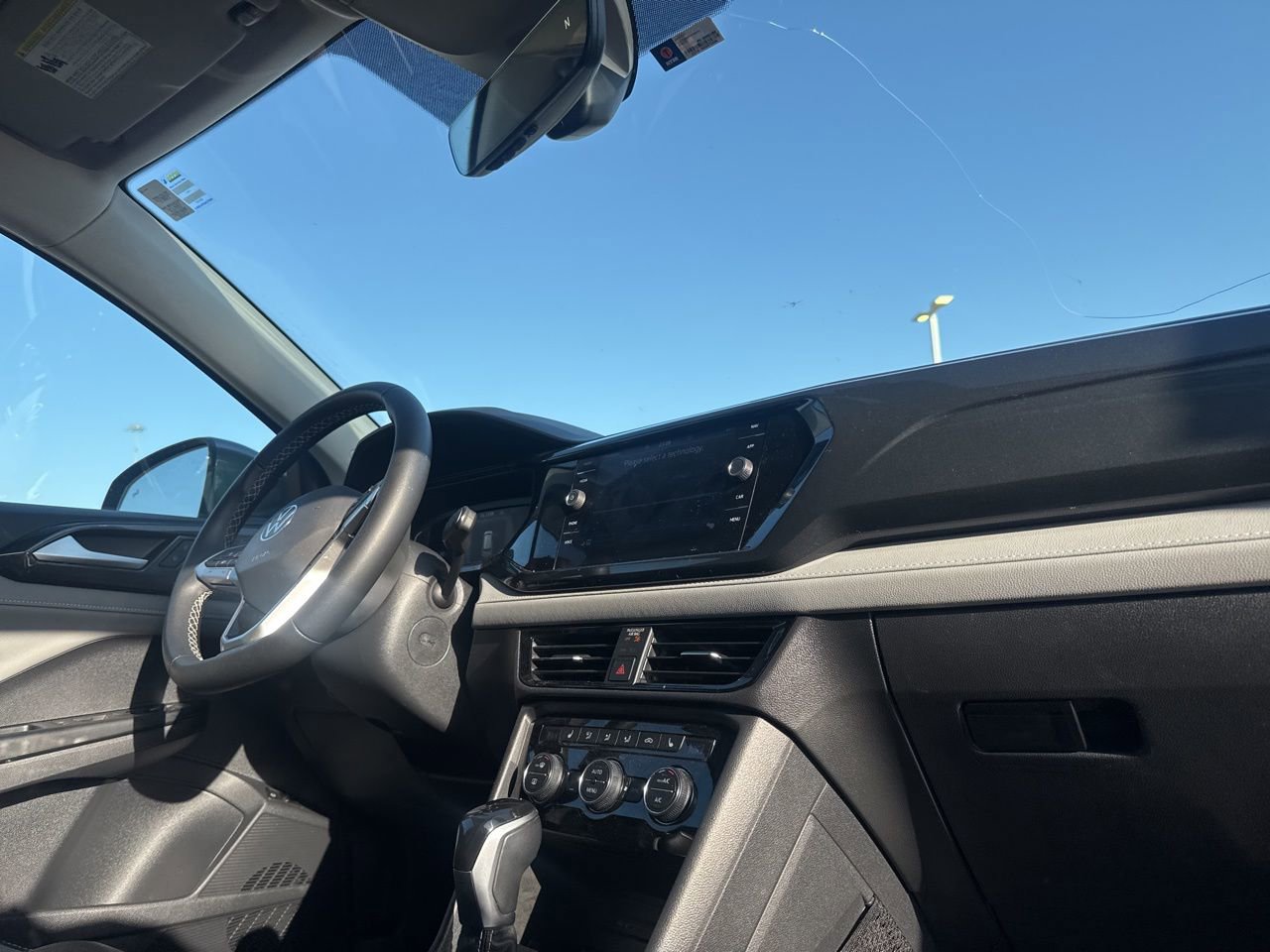 Used 2022 Volkswagen Taos SEL image 23