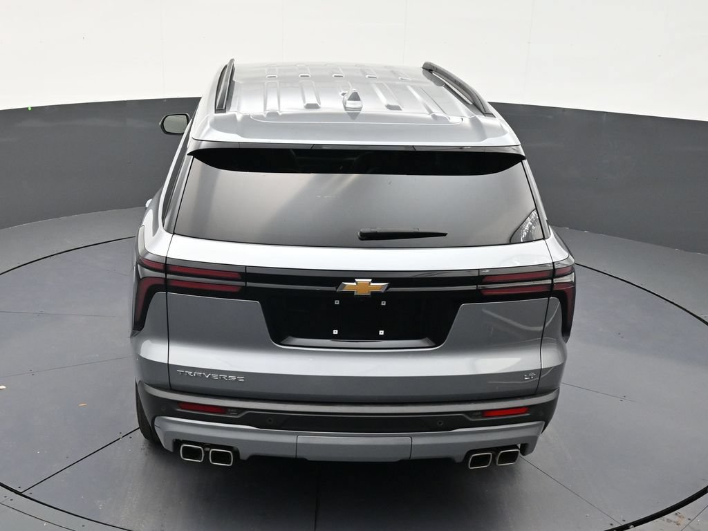 Used 2024 Chevrolet Traverse LS FWD image 13