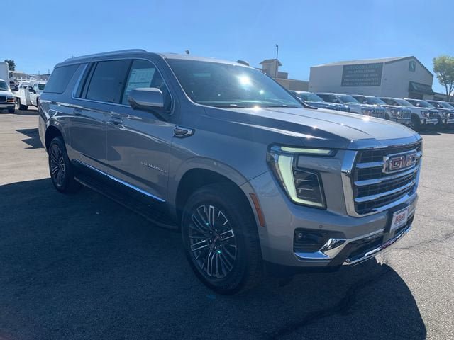 New 2026 GMC Yukon XL Elevation w/ Elevation Premium Package AWD/4WD image 4