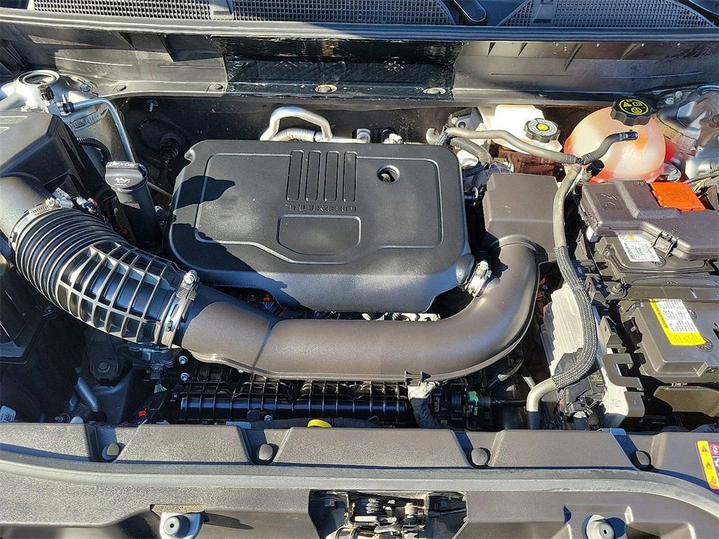 Used 2023 GMC Acadia SLT image 30