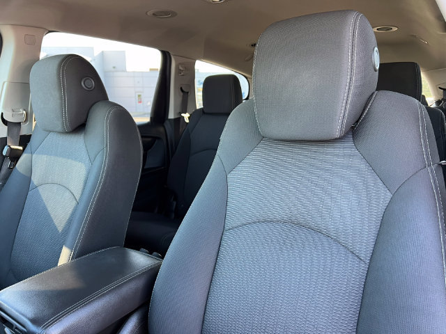 Used 2017 Chevrolet Traverse LT w/ Style and Technology Package FWD image 13