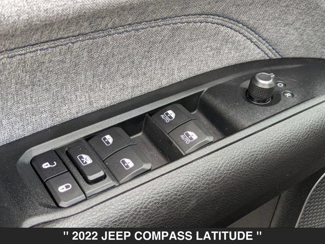 Used 2022 Jeep Compass Latitude FWD image 11