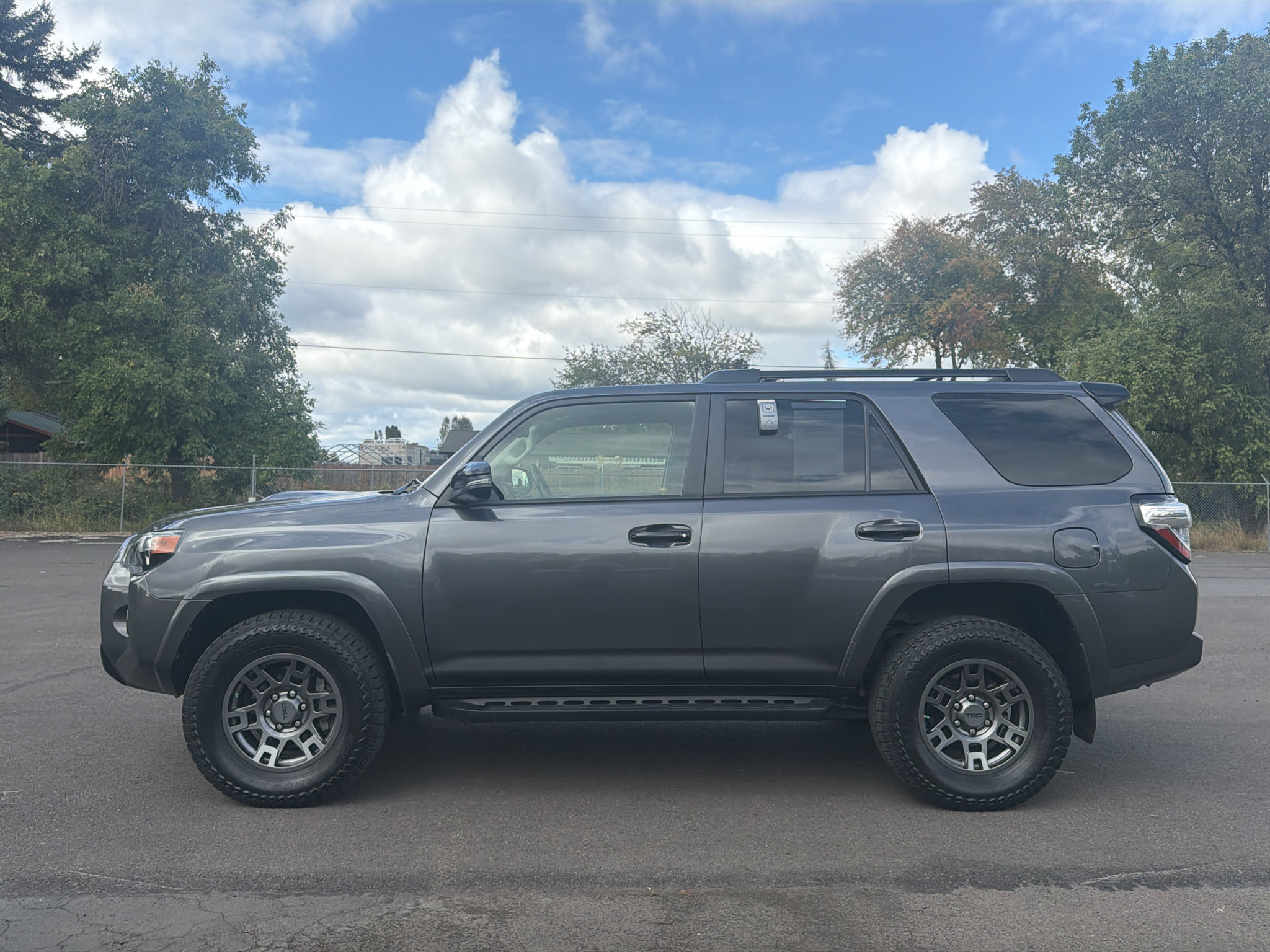 Used 2020 Toyota 4Runner Venture AWD/4WD image 5