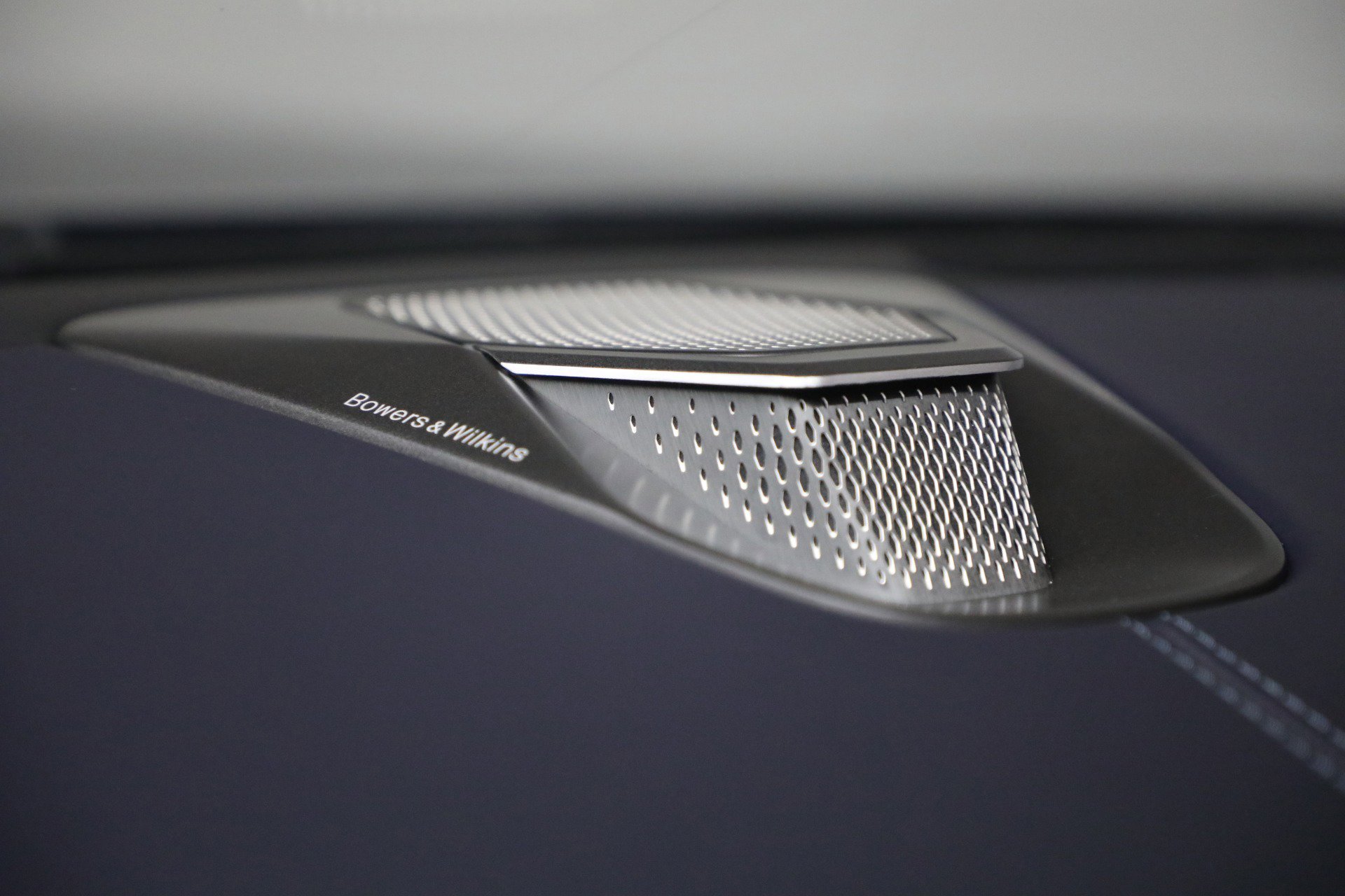 New 2026 Aston Martin Vanquish Convertible image 32