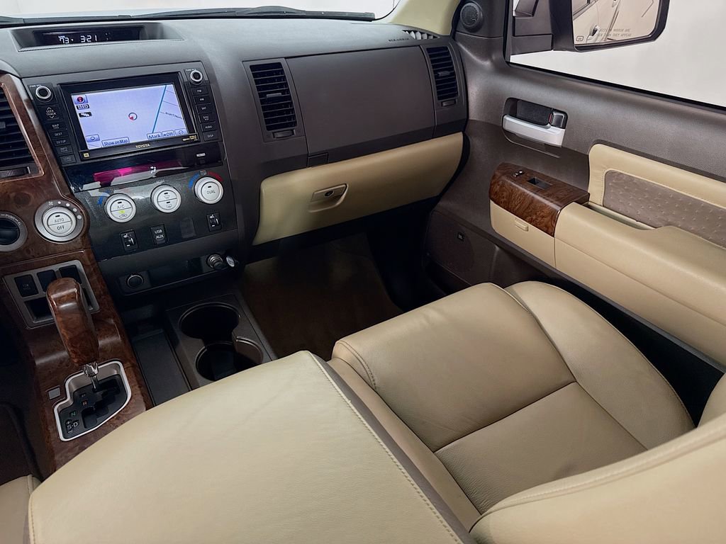 Used 2010 Toyota Tundra Limited image 25