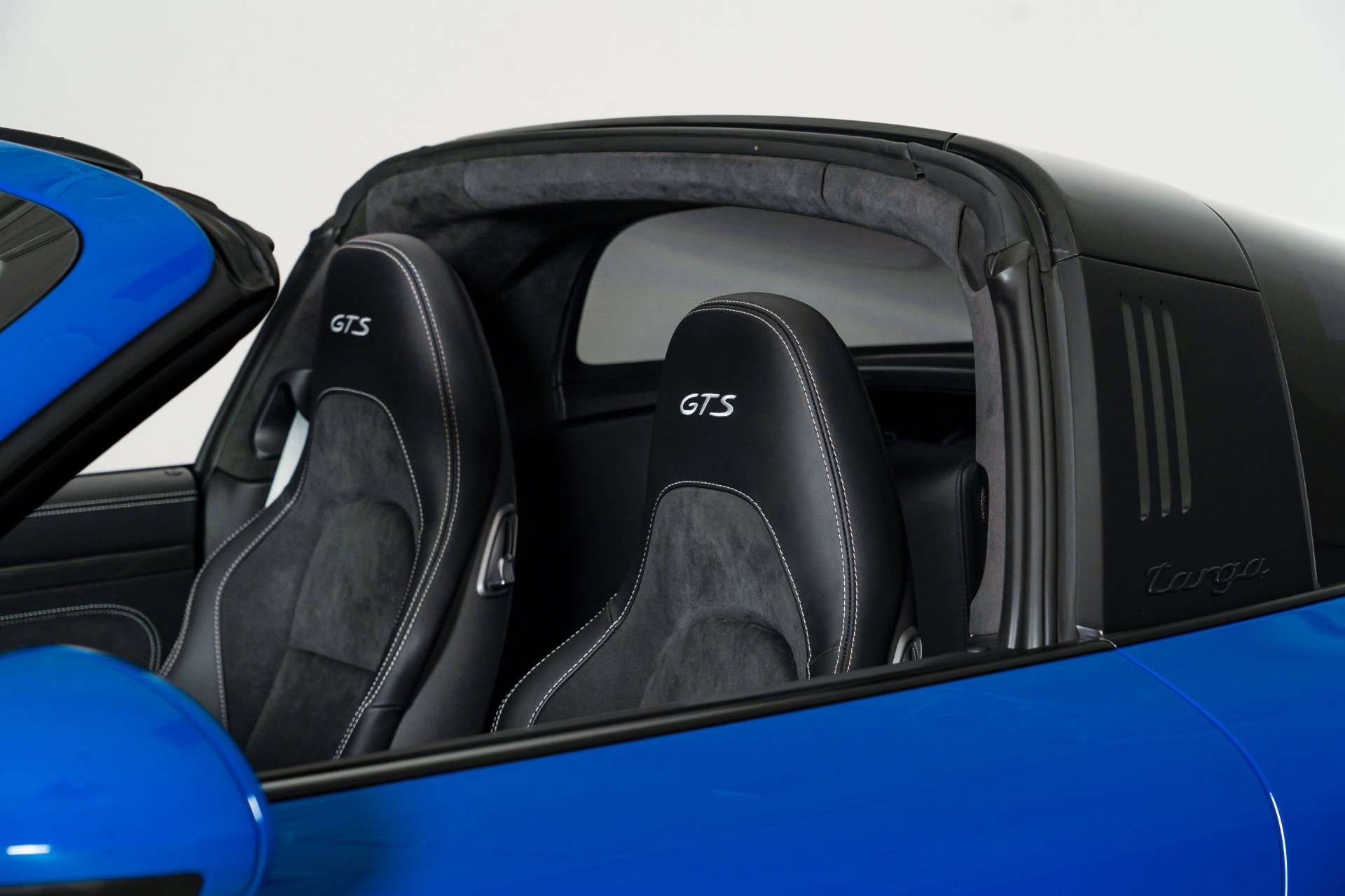 Used 2018 Porsche 911 Targa 4 GTS image 12