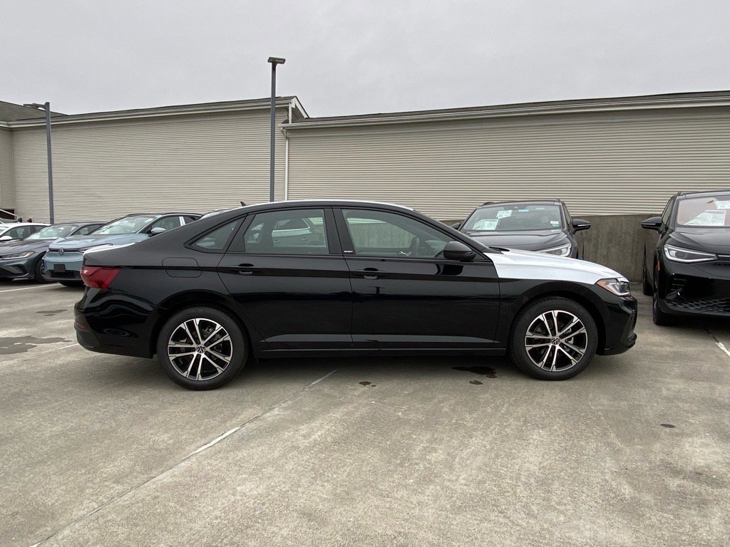 New 2026 Volkswagen Jetta Sport image 2