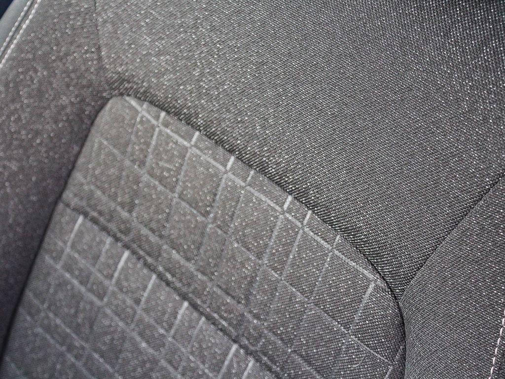 Certified 2023 Honda HR-V LX image 25