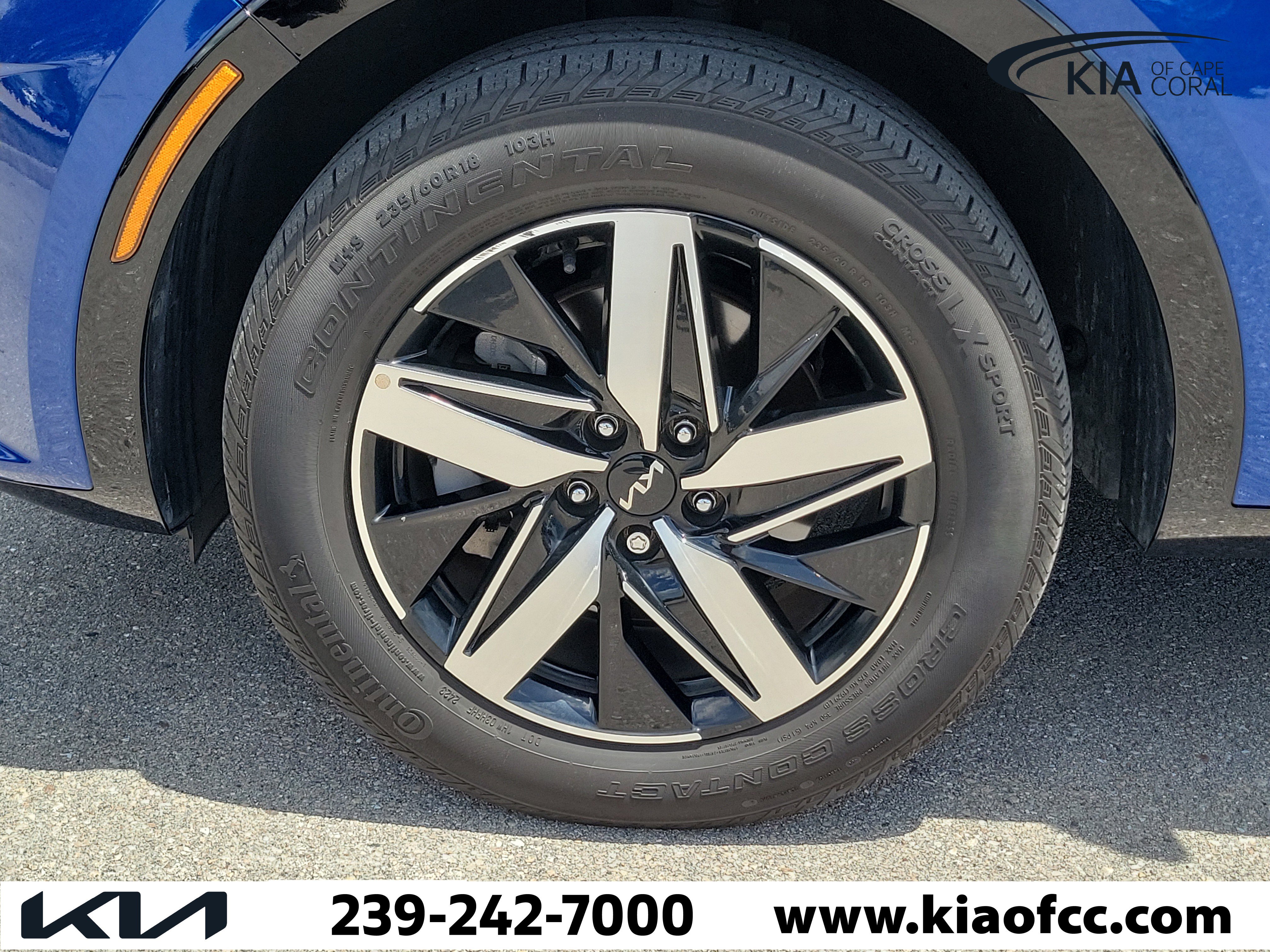 Certified 2023 Kia Sorento S w/ Panoramic Sunroof Package FWD image 8