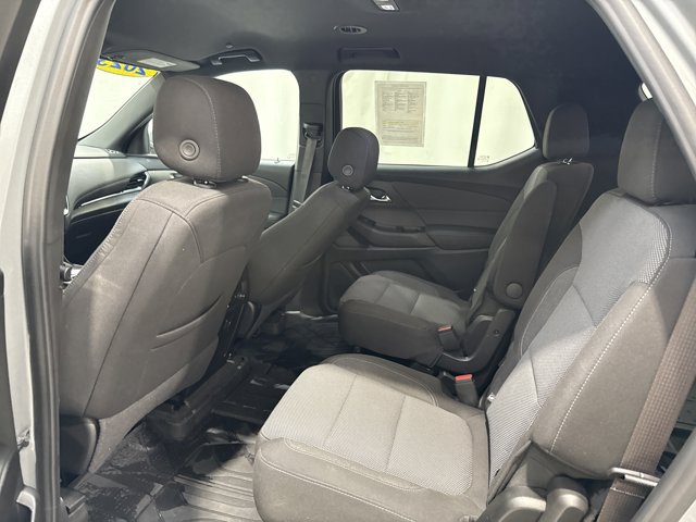 Used 2023 Chevrolet Traverse LT FWD image 17