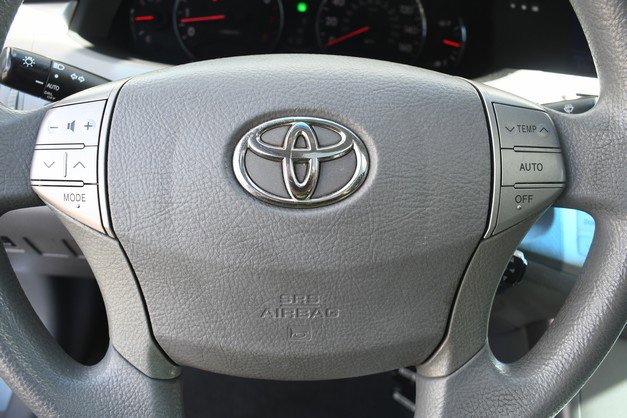 Used 2005 Toyota Avalon XL image 31