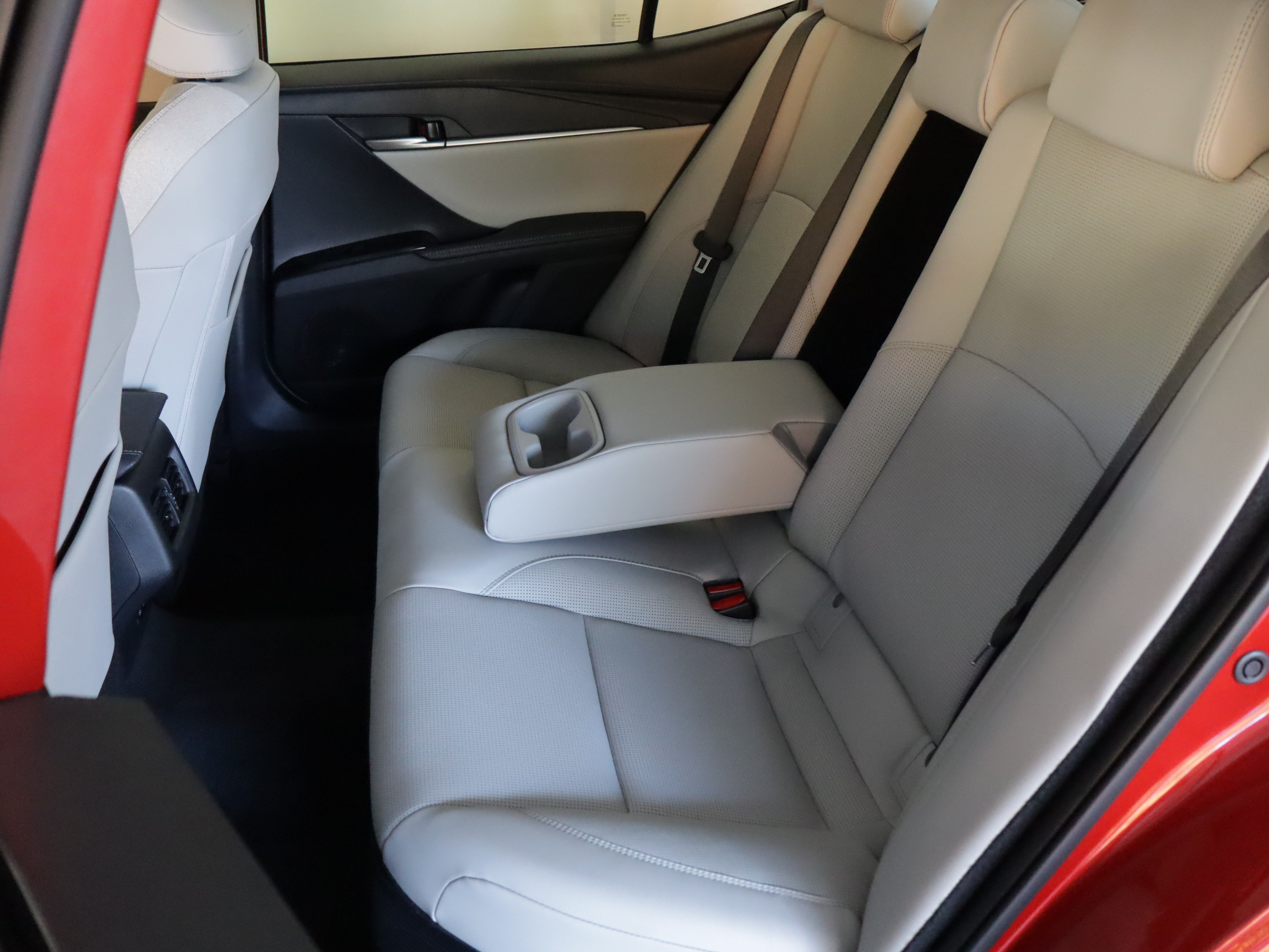 Used 2026 Toyota Camry XLE w/ Premium Package AWD/4WD image 9