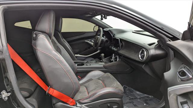 Used 2017 Chevrolet Camaro ZL1 image 18